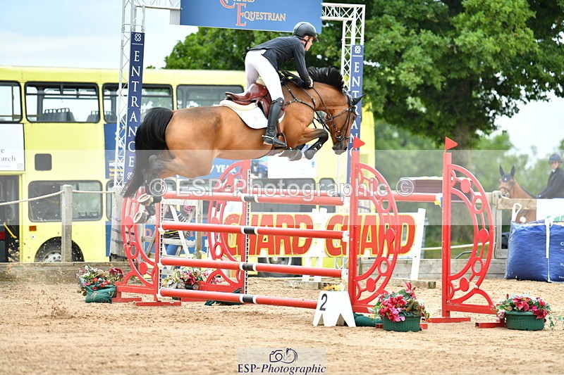 230720A-150159-03667 - Cls 9, 2 Star Big 1.40m Start to break