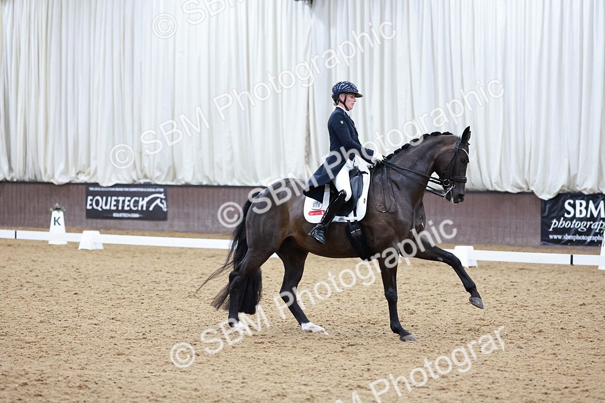 SBM_021683 - Class 14 - FEI Grand Prix - 18.52-19.37
