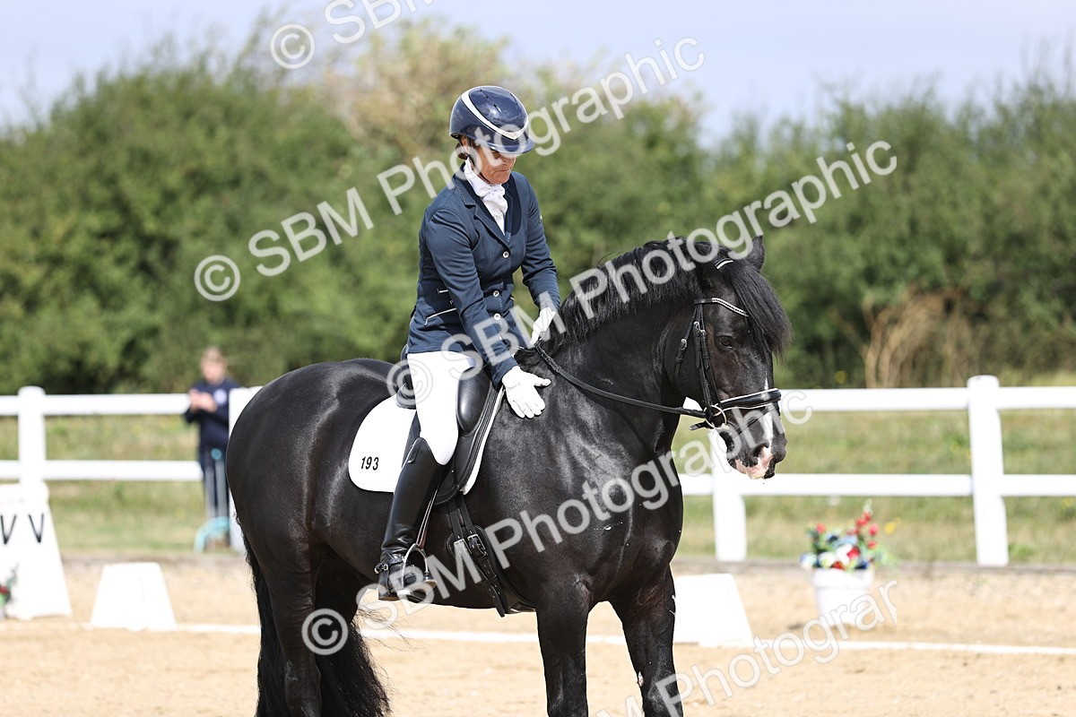 SBM_016729 - Class 14 Novice 23 - 11.53-12.56