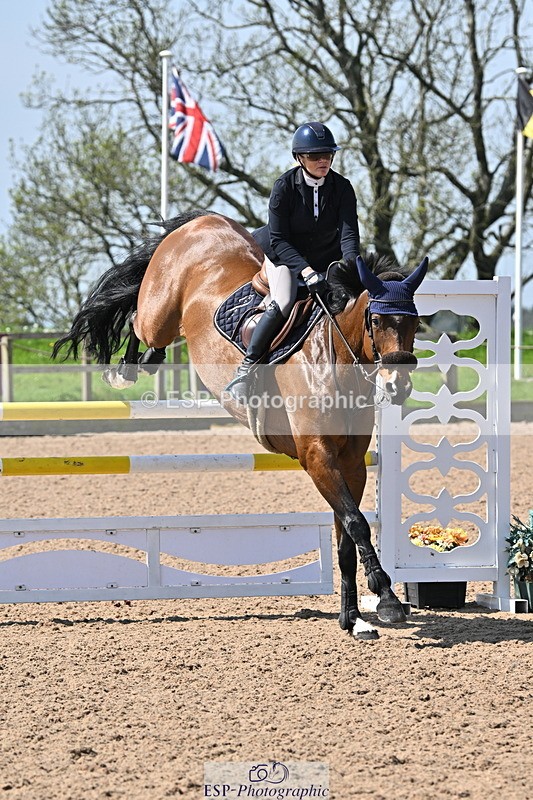 240509A-112608-01160 - Cls 9 Snr 1.20m Open