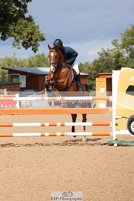 250911-121836-01403 - Cls 3 Snr Foxhunter