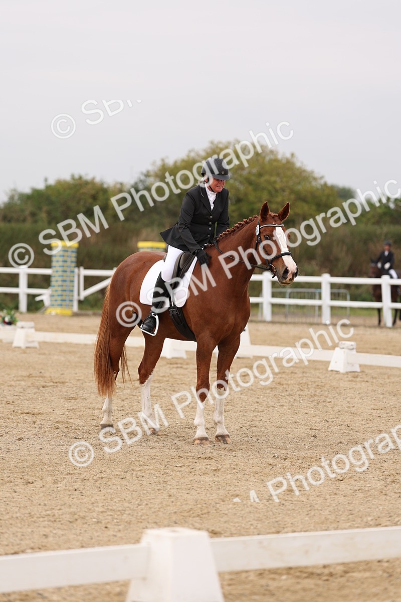 SBM_01472 - Class 9 - Novice 27 Champs
