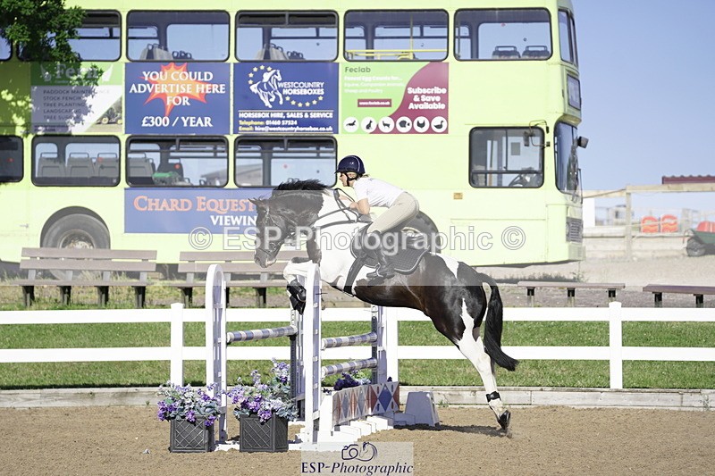 230624A-180450-02903 - Cls 33 1.05m Amateur Quali