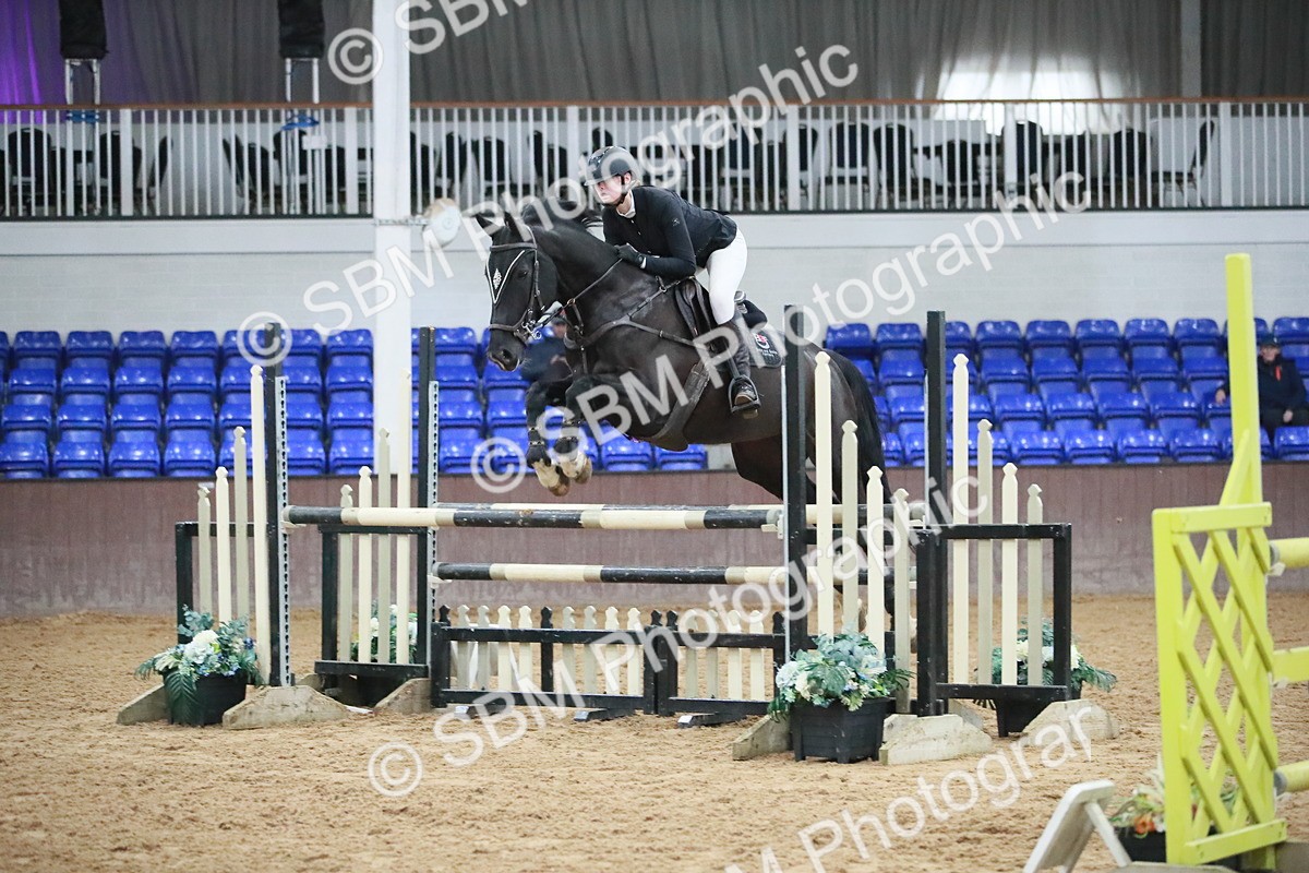 SBM_001145 - Class 4 - Senior Newcomers - 1.10m Open
