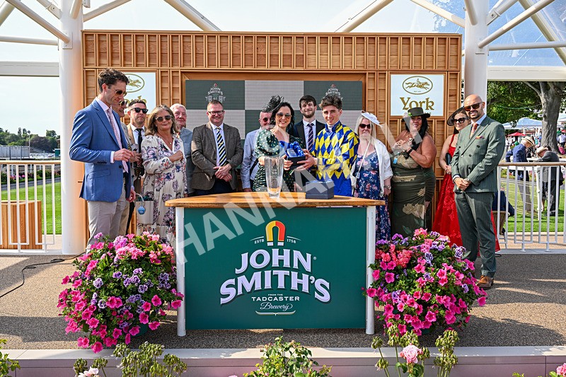 110726-Race 5-Cruden-2577 - Race 5 16.20pm John Smith's Stayers' Handicap