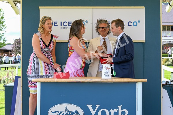 140625-Race 6-Classic Encounter-3612 - Race 6 4.45pm Ice Co Supporting Macmillan Handicap