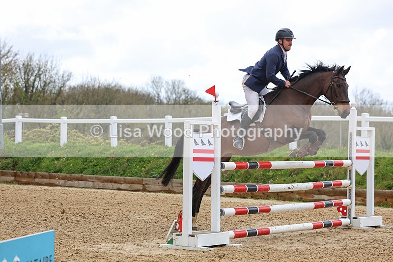 3E7A1908 - Class 7: Senior Newcomers/1.10m open