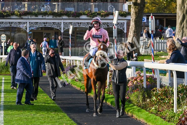 111024-Race 7-On The River-2293 - Race 7 4.55pm Ire Incentive, It Pays To Buy Irish Apprentice Handicap