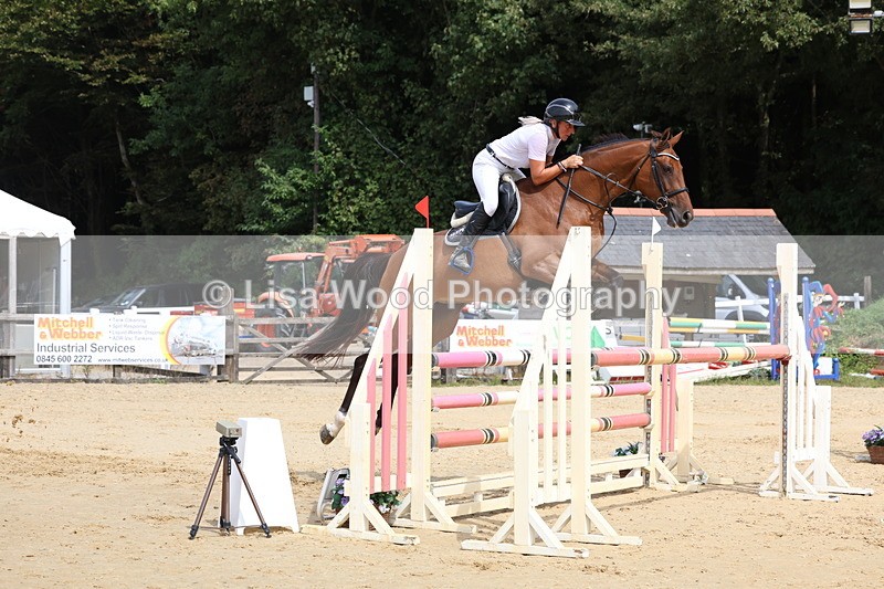 3E7A4244 - Class 7: Senior Newcomers/1.10m open
