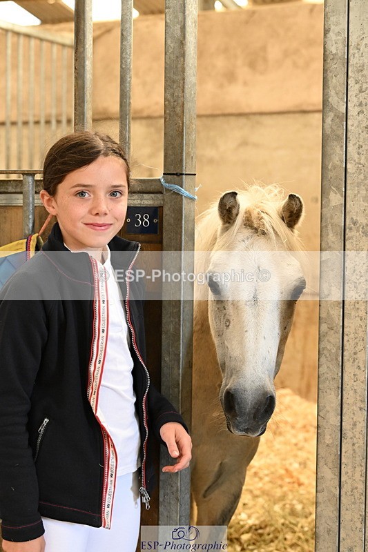 240809A-091147-00064 - Stable Shots