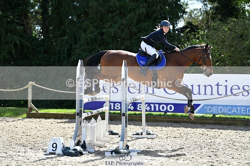 240324-121327-02495 - Cls 9 Snr 1.05m Open