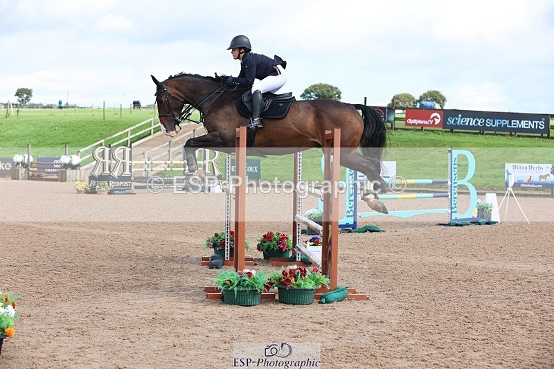 250911-121247-01372 - Cls 3 Snr Foxhunter