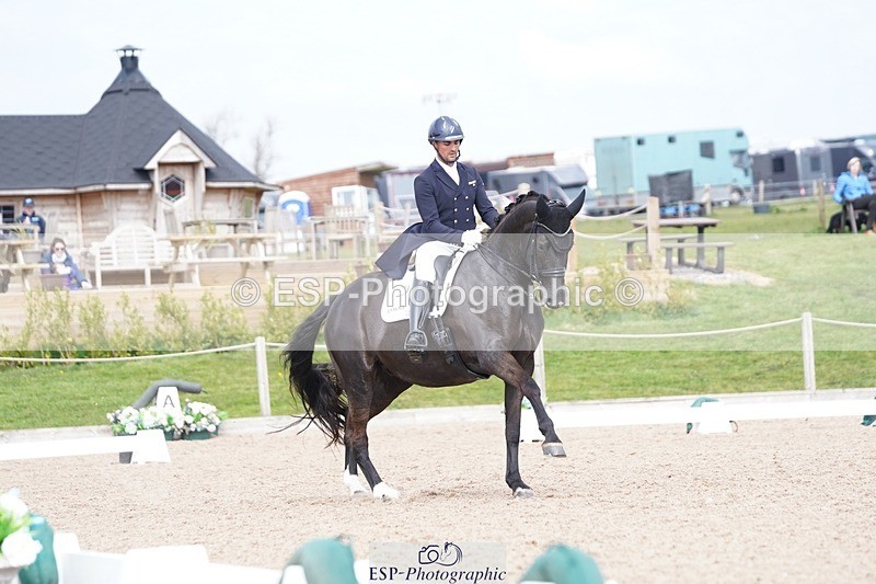 250403-141426-02882 - 022-Jezz.Palmer-Romanno.Weltino