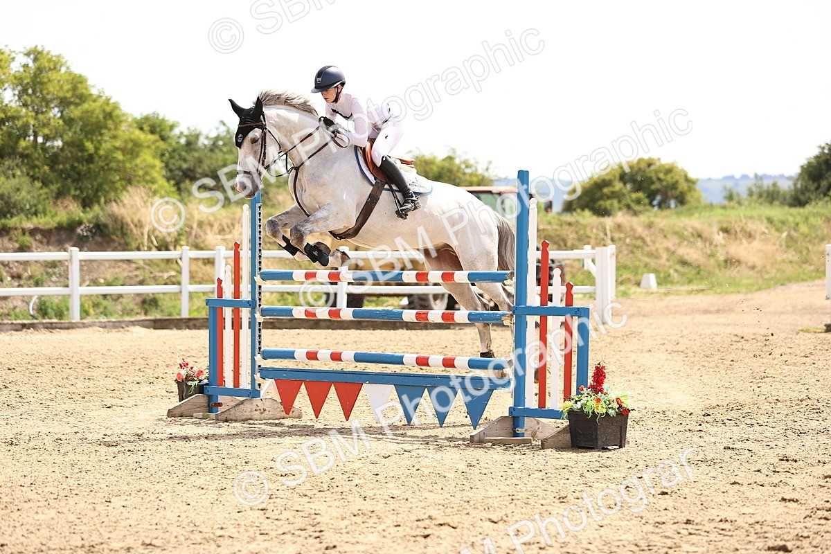 SBM_000706 - Class 15 - Redpost Equestian Senior Foxhunter - 1.20m