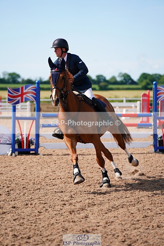 240525A-091932-05069 - Cls 13 Snr 1.05m and 1.10m