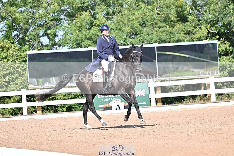 250816-101834-02407 - 046-Martyn.HumphreyIsabeau.May