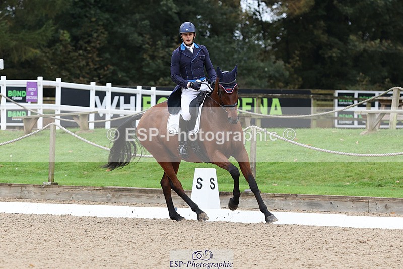 241024-093502-01107 - 127-Alexander.Bragg-STARSTRUCK.III