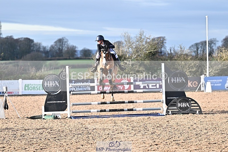 251126-123952-00494 - Cls 4 Newcomers and 1.10m