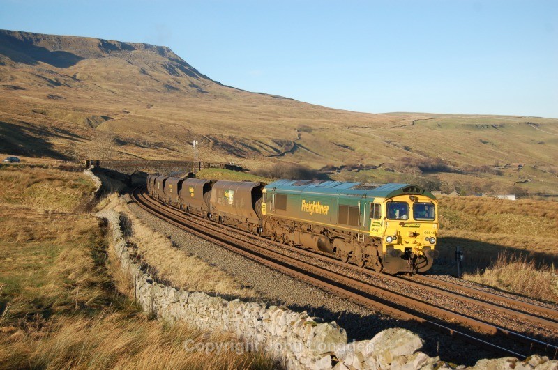 13.1.12 - 66548 6E73 Killoch - Ferrybridge, Ais Gill - Ais Gill (road bridge southbound)