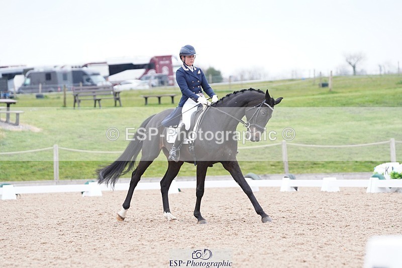 250403-161012-03249 - 003-Abbie.Newbury-Seagry.Firstamour