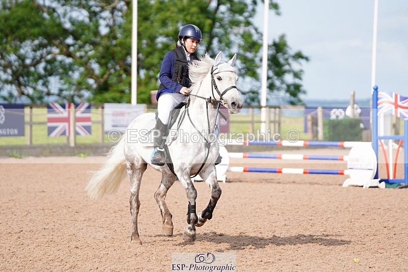 250608-090750-01685 - Cls 2 Pony Intro 70cm