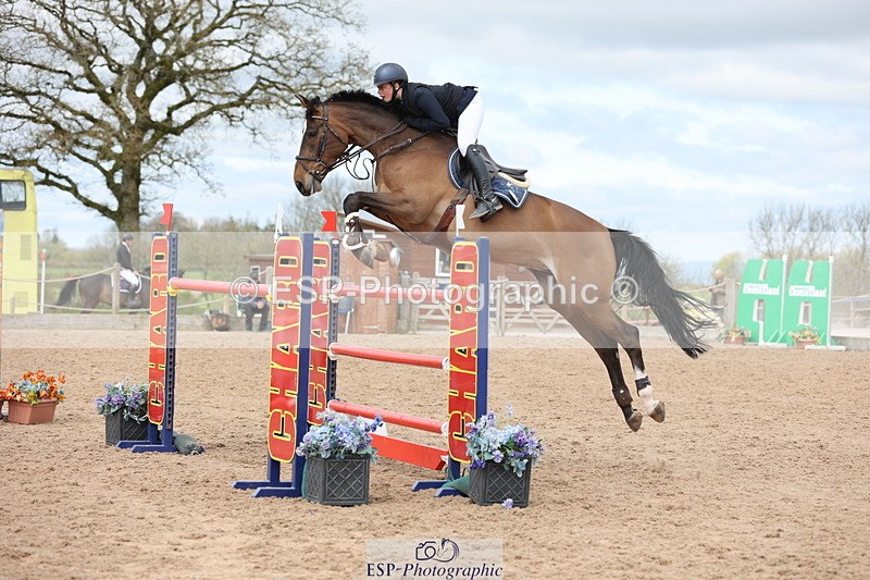 240419A-123119-07277 - Cls 6, 2 Star Medium Tour 1.35m