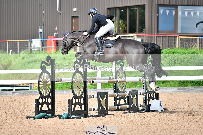 230819A-160815-01122 - Cls 33 1.05m Amateur Qualifier