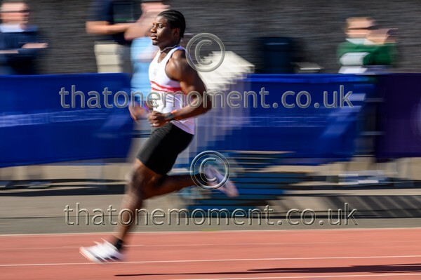 Age26 SUN-918290 - Track Male Set One