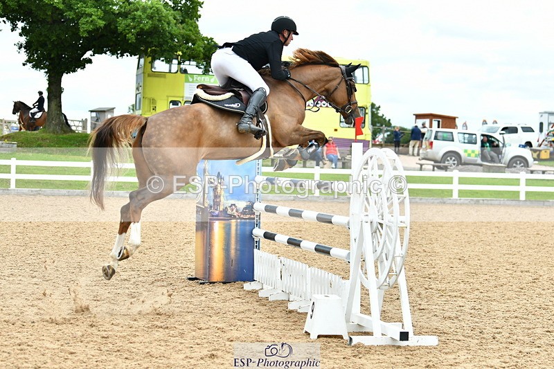 230721A-141624-06824 - Cls 22, 1 Star Gold 1.30m