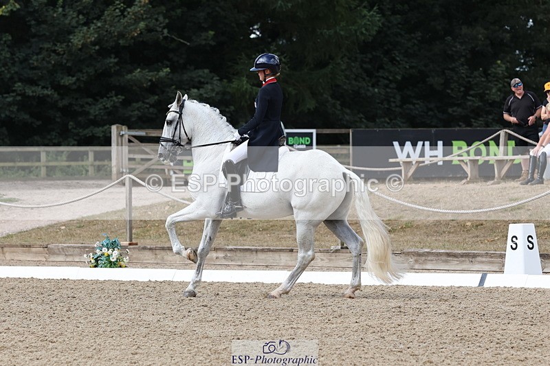 250809A-105023-02698 - 018-Lily.LaughtonEquador.MT