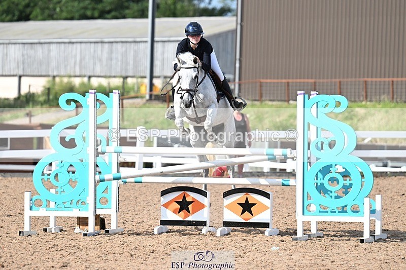 260627-175708-05894 - Cls 27 Foxhunter and 1.10m