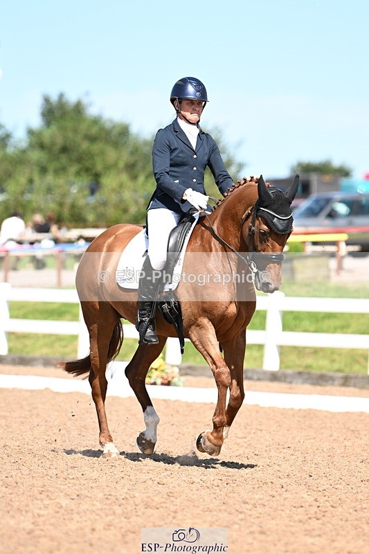 240816A-142918-05606 - 300-Andrea.Kennedy-Ricardo.Red