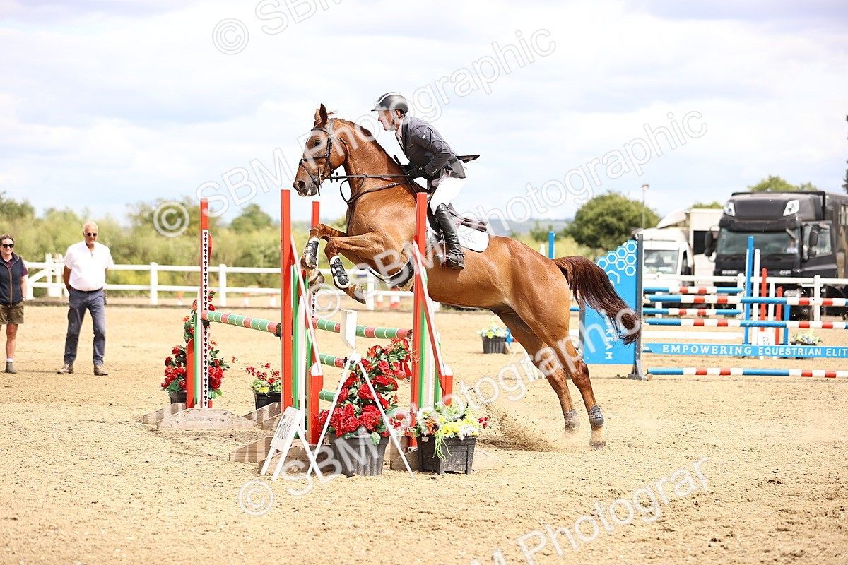 SBM_007862 - Class 19 - Senior Newcomers - 1.10m