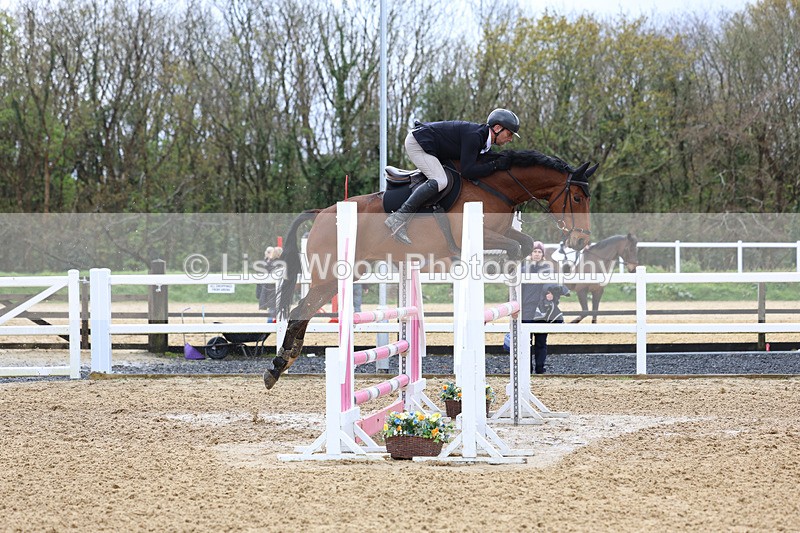 3E7A1799 - Class 7: Senior Newcomers/1.10m open