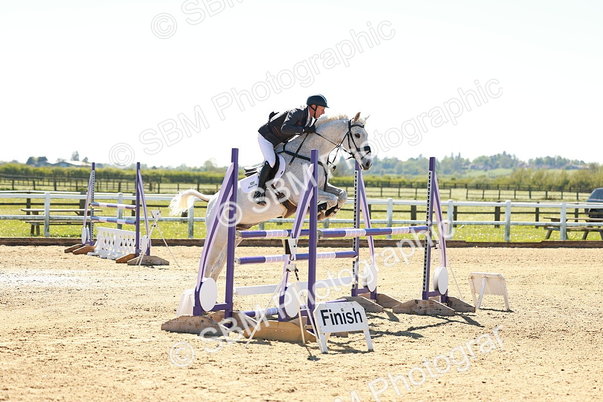 SBM_001511 - Class 5 - Senior Foxhunter - 1.20m