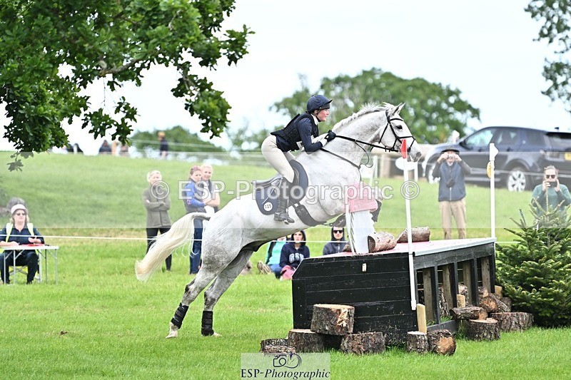 240525-154323-17265 - 225-SLEEHAUN_DANCER-Megan_Lawrence