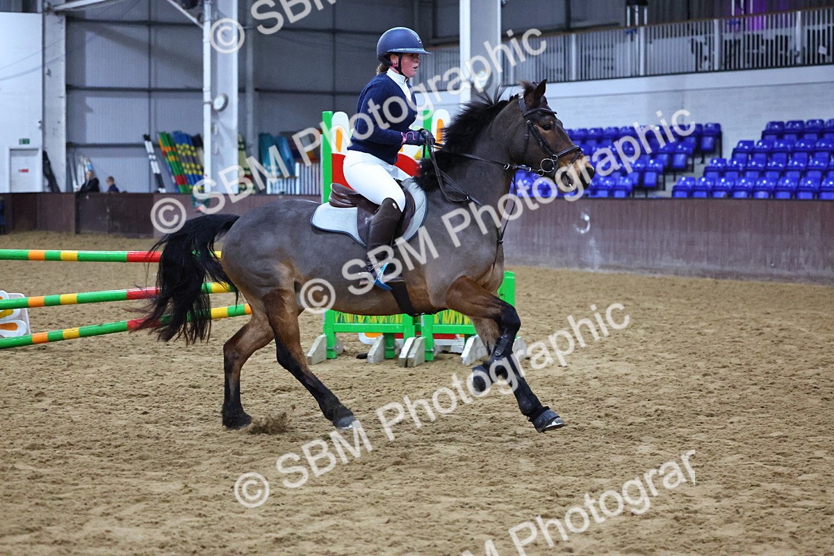 SBM_002597 - Class 6 - Holly & Ivy Stakes - 90cm