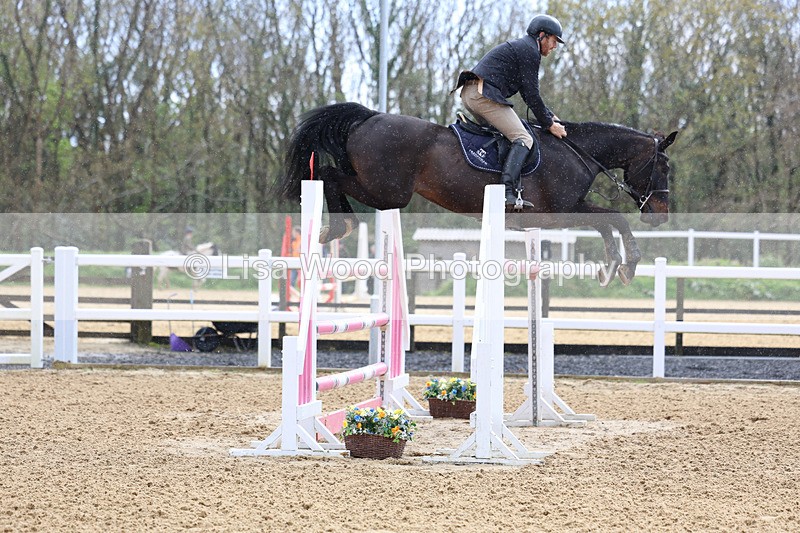 3E7A2508 - Class 9: Senior 1.30m open