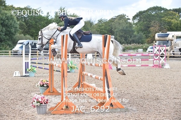 JAC_6292 - CLASS 9 SAT Pony Foxhunter/ 1.10m Open