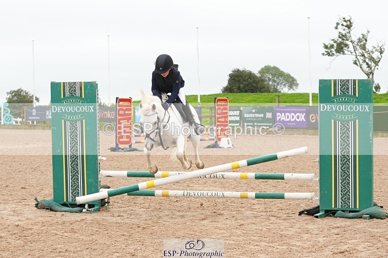 250920-155245-01516 - Cls 21 Pony Intro 80cm Derby