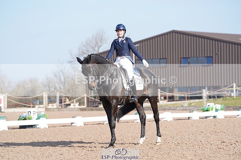 250403-090950-00125 - 003-Abbie.Newbury-Seagry.Firstamour