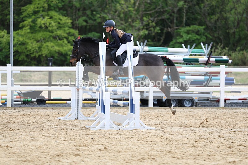 3E7A8452 - Class 12: Pony British Novice/80cm open