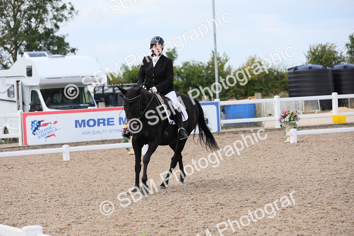 SBM_05828 - Class 32 Novice 1