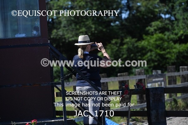 JAC_1710 - CLASS 4 Senior Discovery/ 1m Open