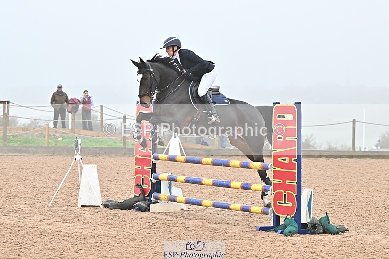 241103A-112836-07057 - SUN Cls 18 British Novice and 90cm Open