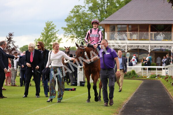 yr22052022r6-35 - Race 6: 6:05pm Sky Bet Sunday Series Stayers Stakes