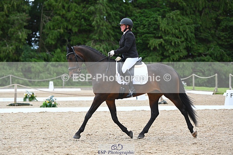 230813-175728-08790 - Cls 14 Medium Silver 16.45 to End