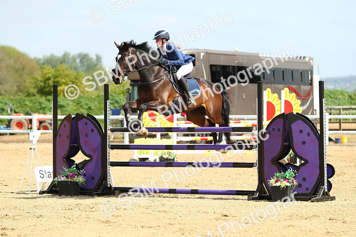 SBM_001345 - Class 5 - Senior Foxhunter 1.20m