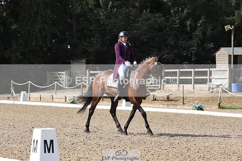 250809A-100822-02301 - 004-Nicola.KayesBoss.X