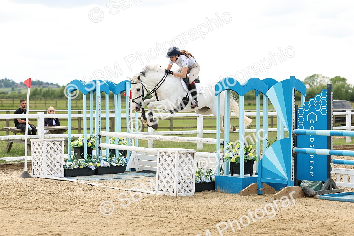 SBM_006084 - Class 19 - Senior Newcomers - 1.10m